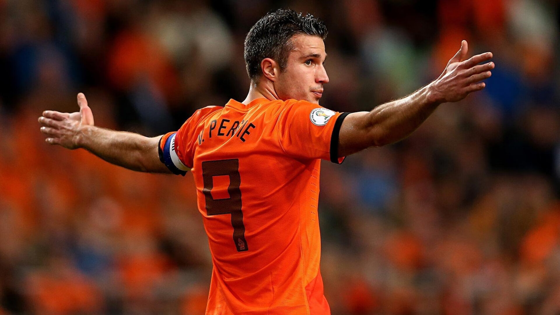 开云体育官网-跨越领域的骑士，当篮球场上的硝烟点燃绿茵场的战火