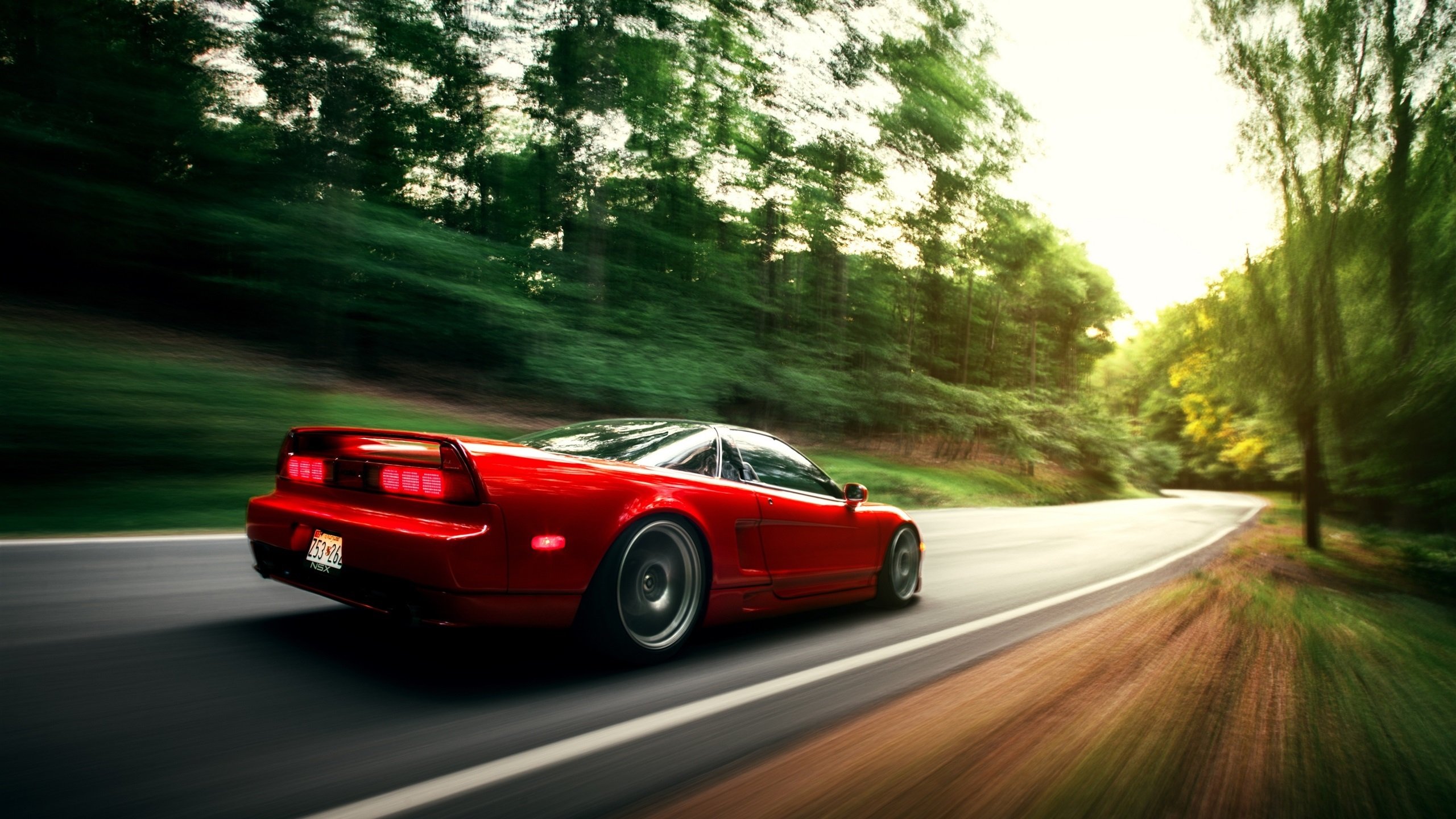 开云体育官网-红色风暴，从巴林赛道到安联球场，西班牙力量的全球制霸